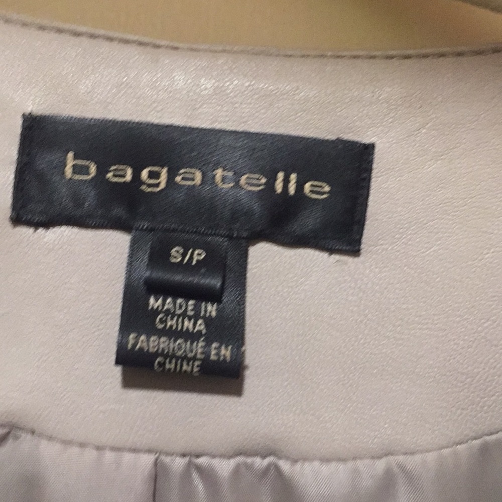 Beige pleather jacket - Picture 2 of 5